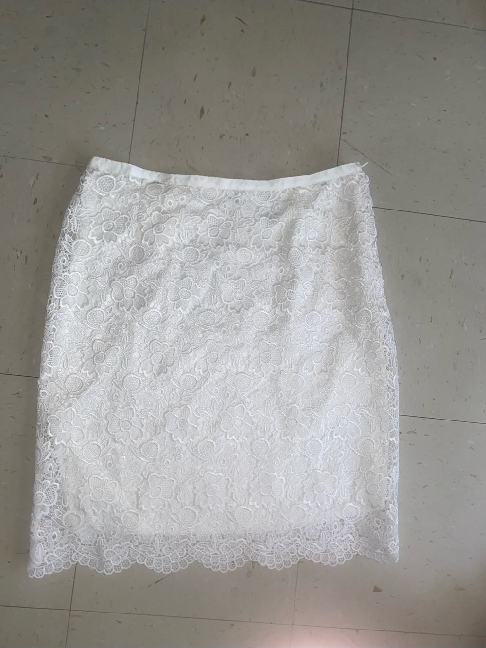 H&M US 12 White Lace lined skirt Knee Length